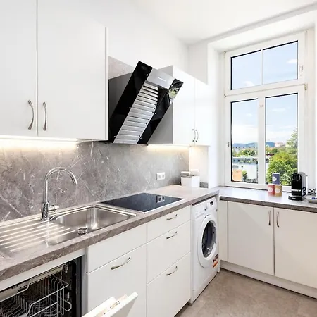 Cozy Luxury 1 Apartment *